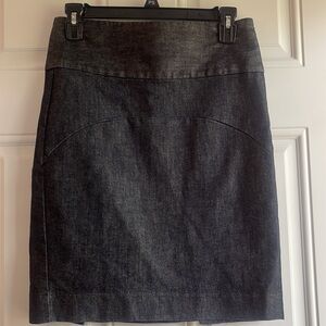 ❤️2/$15 or 3/$21❤️ Gap Gray/Blue Denim Skirt, Size 1
